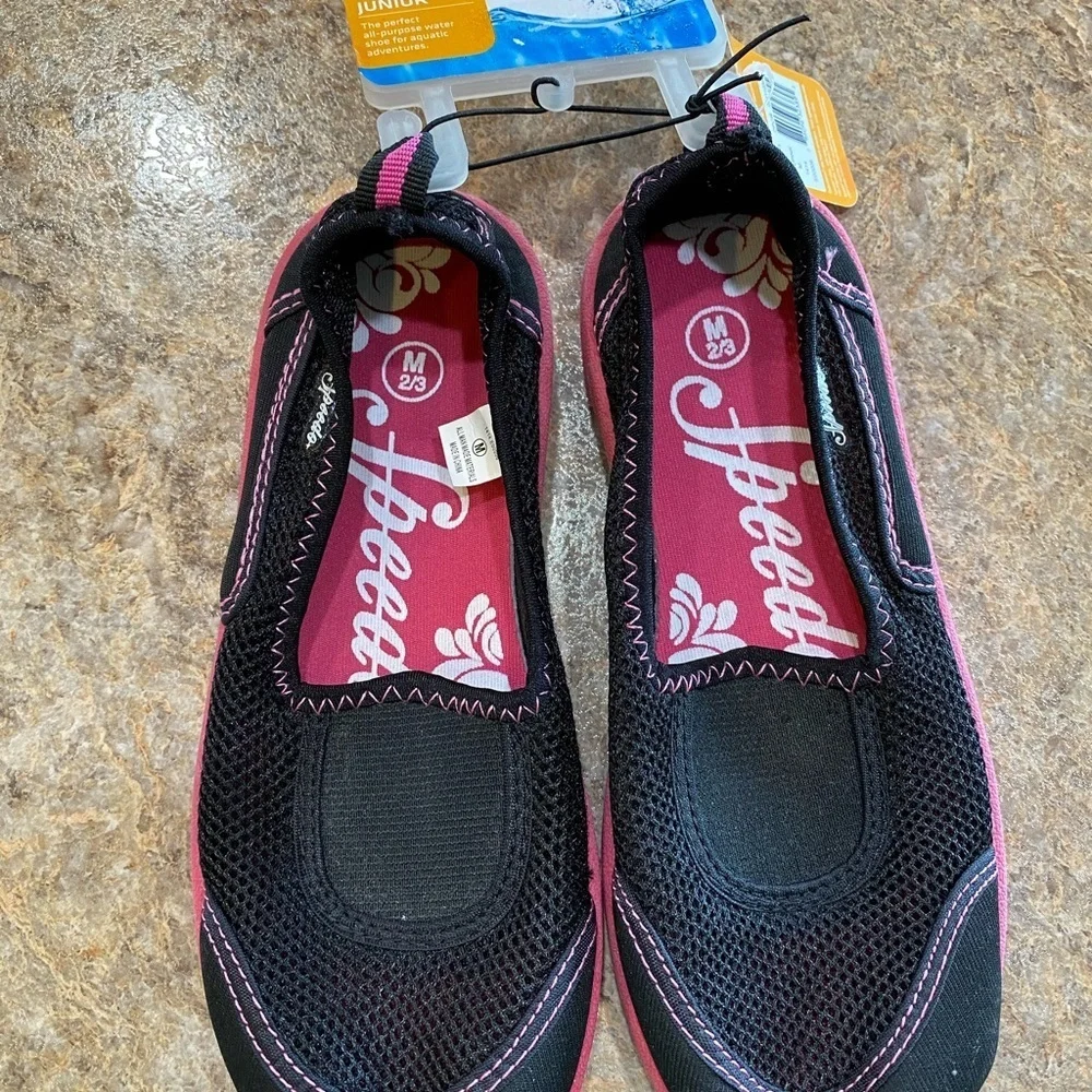 New Speedo Water Shoes